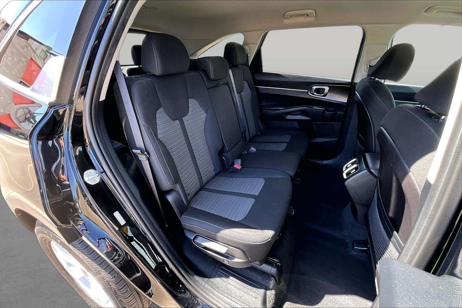 Used 2022 Kia Sorento LX FWD image 28