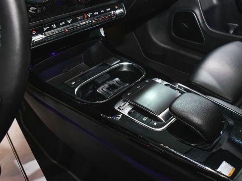 Used 2020 Mercedes-Benz CLA 250 4MATIC image 49