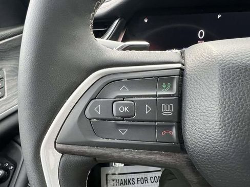 Certified 2023 Jeep Grand Cherokee Limited image 28