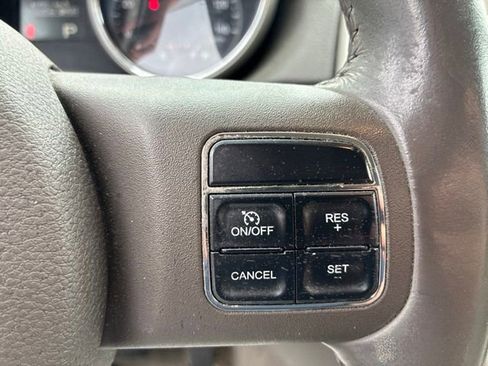 Used 2011 Jeep Grand Cherokee Laredo w/ Trailer Tow Group AWD/4WD image 20
