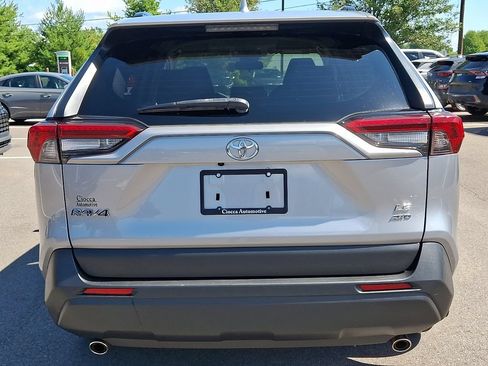Used 2019 Toyota RAV4 LE w/ All Weather Liner Package AWD/4WD image 8