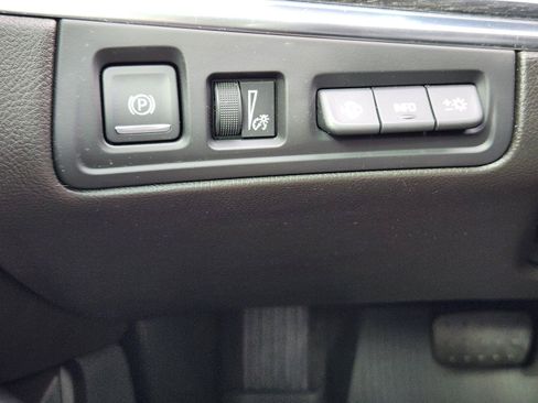 Certified 2022 Cadillac XT5 Premium Luxury w/ Technology Package FWD image 19