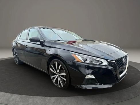 Used 2020 Nissan Altima 2.5 SR image 3