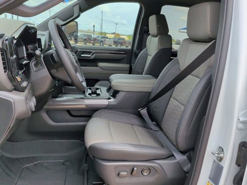 New 2026 Chevrolet Silverado 2500 ZR2 AWD/4WD image 12