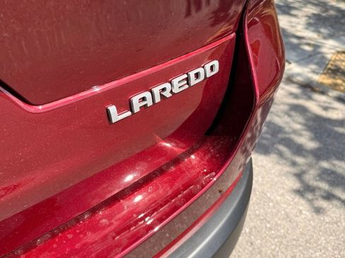 New 2026 Jeep Grand Cherokee L Laredo image 32