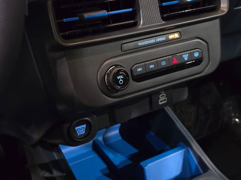 New 2025 Ford Maverick XLT image 28