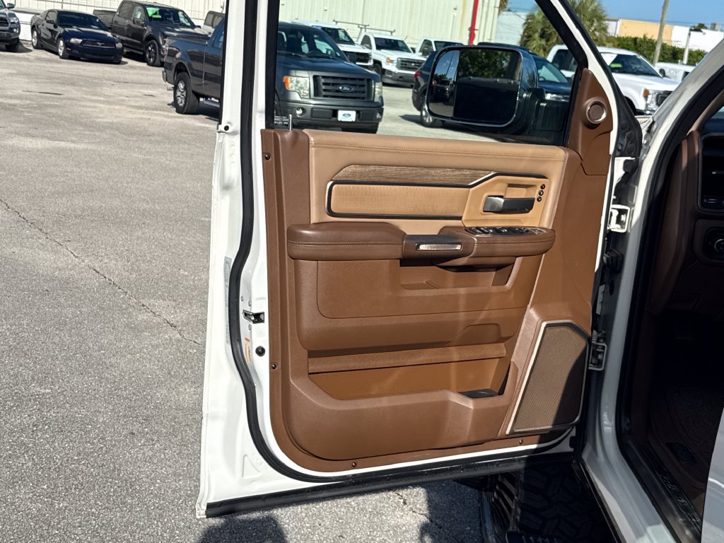 Used 2020 RAM 3500 Limited AWD/4WD image 14