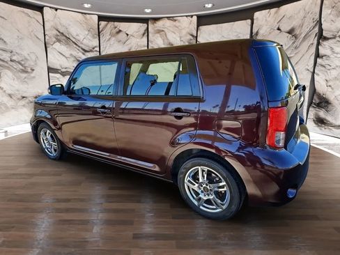 Used 2011 Scion xB image 4