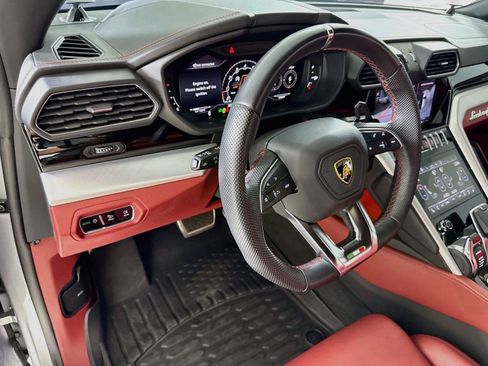 Used 2022 Lamborghini Urus AWD/4WD image 20