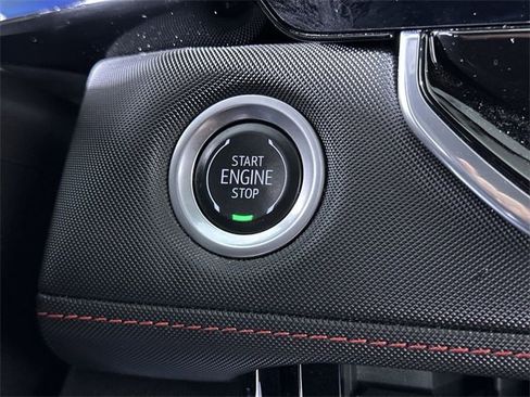 Used 2024 Chevrolet Colorado Z71 w/ Z71 Convenience Package 2 image 17