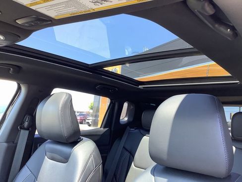 Used 2023 Jeep Compass High Altitude w/ Driver Assist Group I image 22