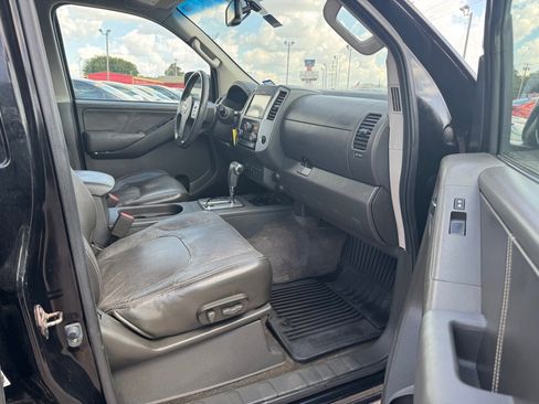 Used 2014 Nissan Frontier PRO-4X image 8