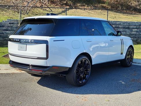 New 2026 Land Rover Range Rover Long Wheelbase SE AWD/4WD image 2