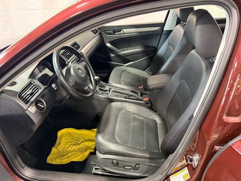 Used 2014 Volkswagen Passat 2.5 S FWD image 23
