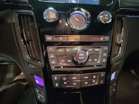 Used 2011 Cadillac CTS V w/ Wood Trim Package RWD image 38