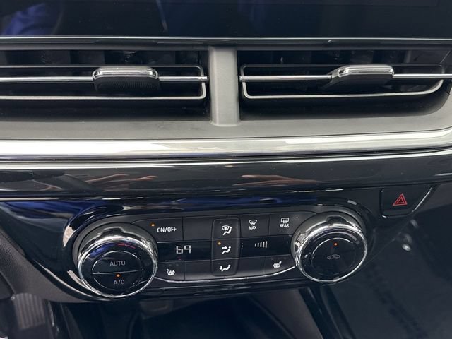 Used 2025 Chevrolet Trax ACTIV w/ Sunroof Package FWD image 19