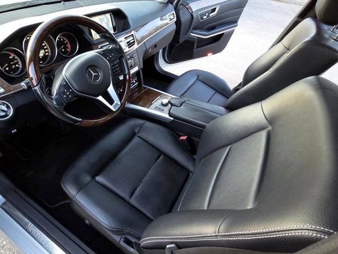 Used 2014 Mercedes-Benz E 350 4MATIC Sedan image 27