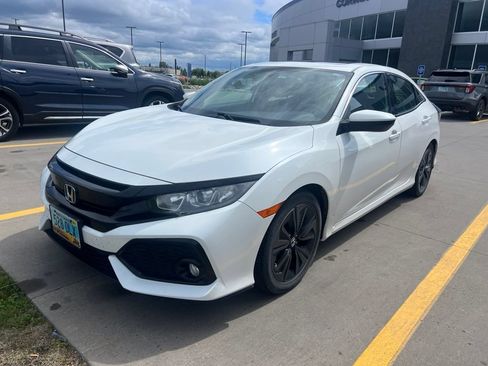 Used 2018 Honda Civic EX image 3