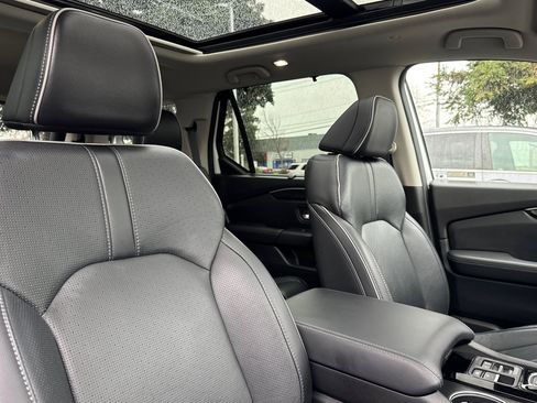 Used 2023 Honda Pilot Elite image 32