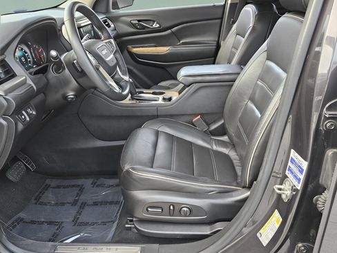 Used 2017 GMC Acadia Denali image 9