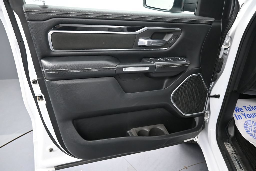 Used 2020 RAM 1500 Laramie w/ Sport Appearance Package AWD/4WD image 15
