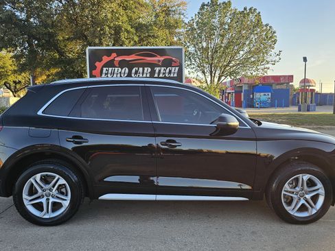 Used 2019 Audi Q5 2.0T Premium w/ Convenience Package image 7