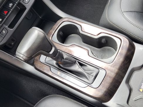 Used 2020 GMC Canyon SLT w/ Driver Alert Package image 20