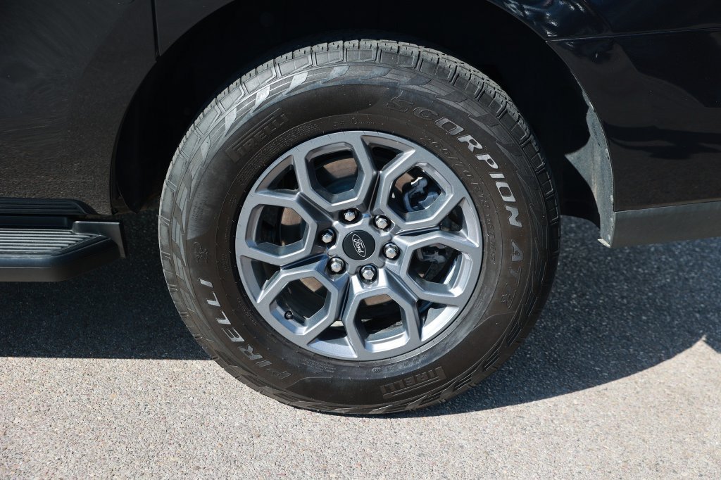 Used 2025 Ford Expedition Max Active AWD/4WD image 13