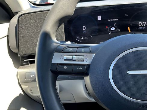 Used 2024 Hyundai Kona SEL w/ Convenience Package image 22