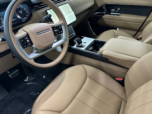 New 2026 Land Rover Range Rover Long Wheelbase SE AWD/4WD image 4