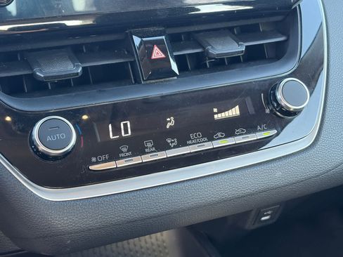 Used 2024 Toyota Corolla LE FWD image 16