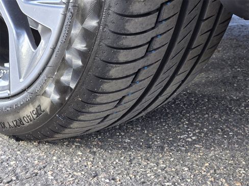 New 2026 BMW X5 xDrive50e w/ Premium Package image 12