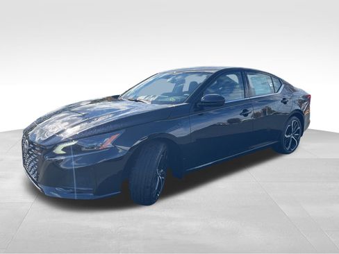 New 2025 Nissan Altima 2.5 SR image 4
