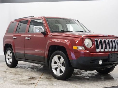 Used 2012 Jeep Patriot Latitude image 9