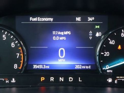 Used 2022 Ford Explorer XLT w/ Equipment Group 202A AWD/4WD image 10