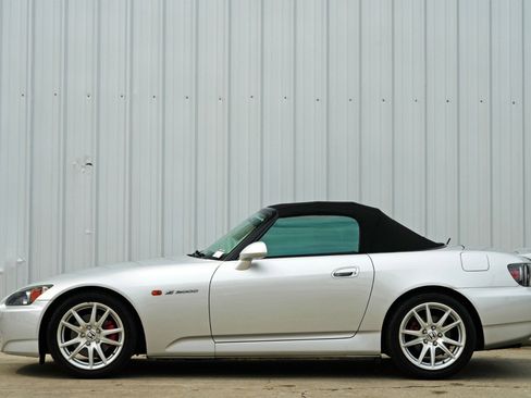 Used 2006 Honda S2000 image 8