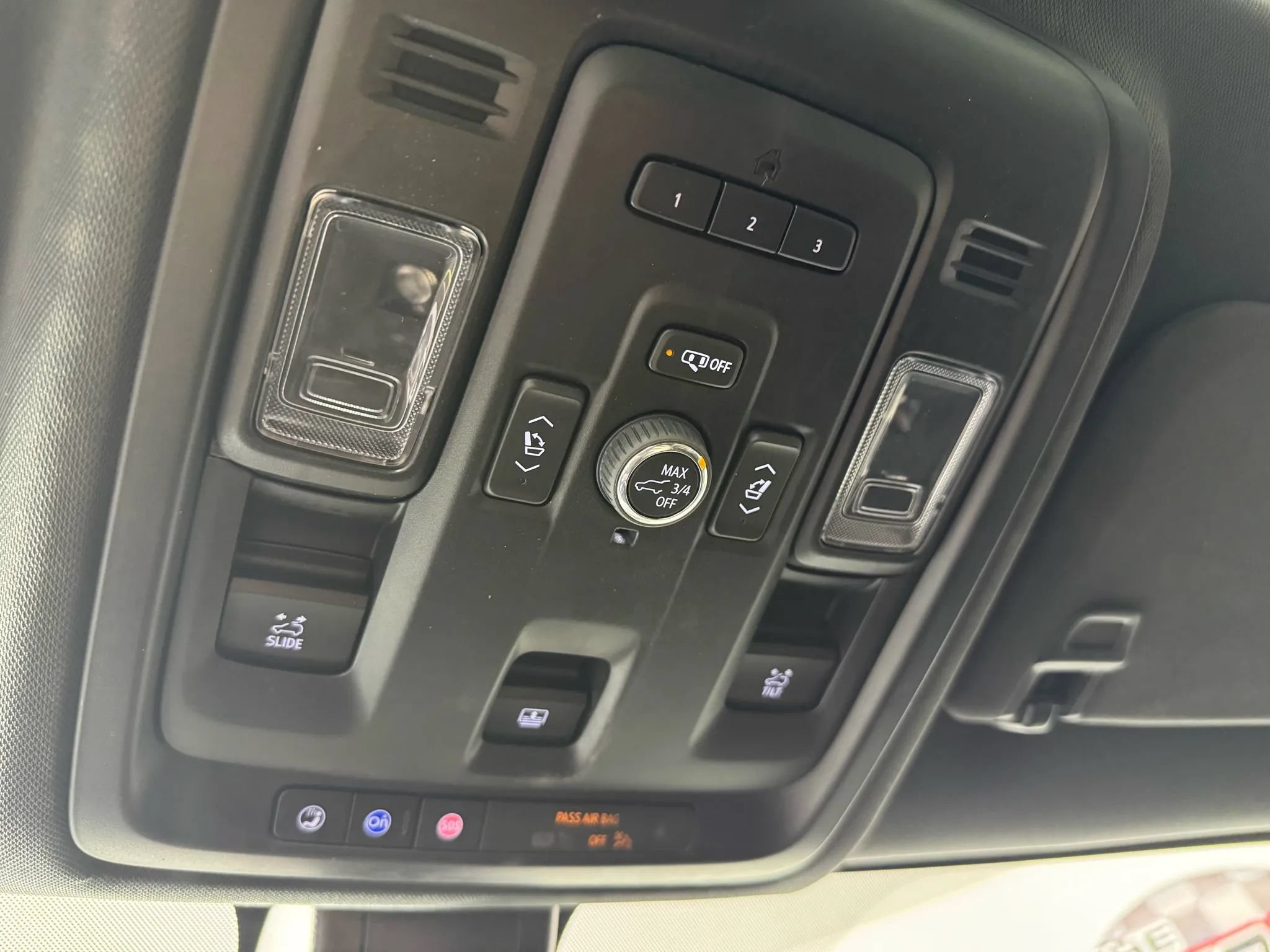 Used 2022 GMC Yukon AT4 AWD/4WD image 24