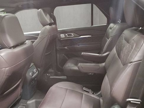 Certified 2026 Ford Explorer Platinum w/ LUX Leather Package AWD/4WD image 23