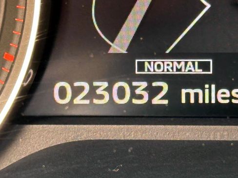 Used 2025 Mitsubishi Outlander ES FWD image 33