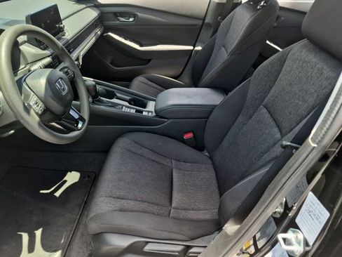 Used 2025 Honda Accord LX image 24