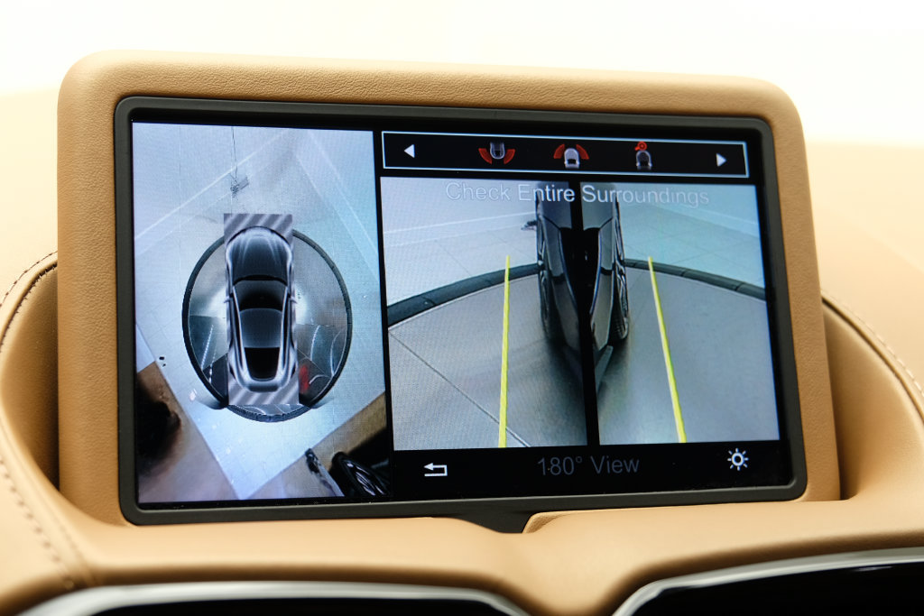 Used 2020 Aston Martin V8 Vantage Coupe RWD image 26