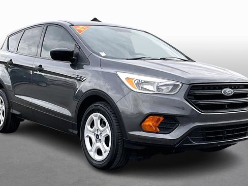 Used 2017 Ford Escape S image 10