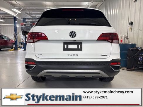 Used 2022 Volkswagen Taos SEL image 9
