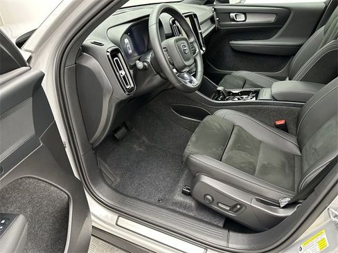 Certified 2025 Volvo XC40 B5 Plus image 11