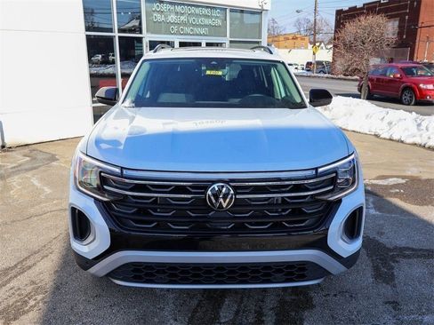 New 2026 Volkswagen Atlas Peak Edition AWD/4WD image 8