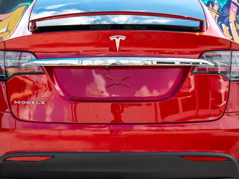 Used 2020 Tesla Model X Long Range AWD/4WD image 21