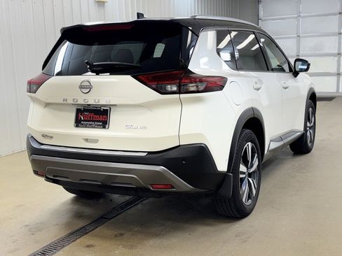 Used 2023 Nissan Rogue SL w/ SL Premium Package image 5