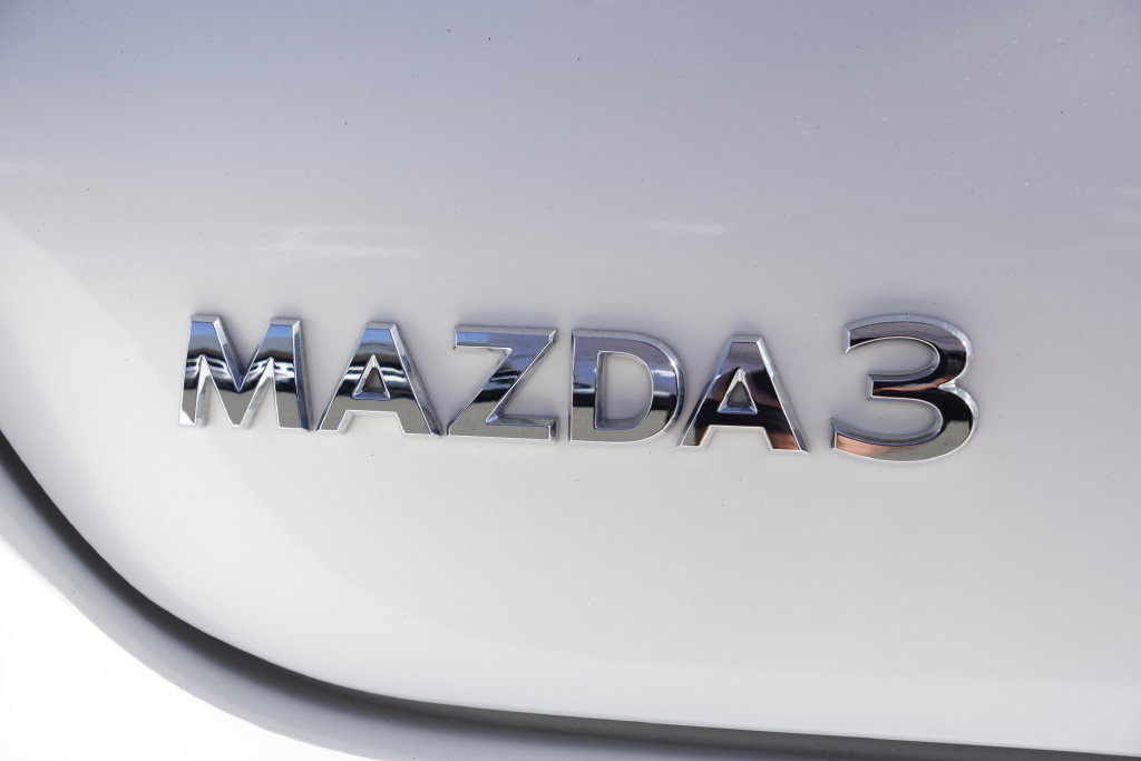 Used 2024 MAZDA MAZDA3 s FWD image 14