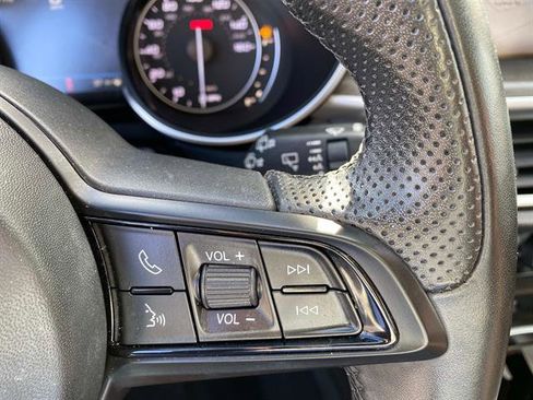 Used 2022 Alfa Romeo Stelvio Ti image 20