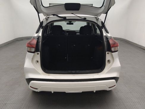 Used 2021 Nissan Kicks S FWD image 29